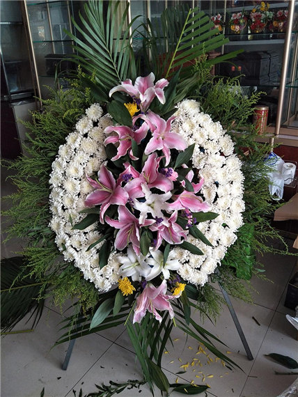 花凝泪痕