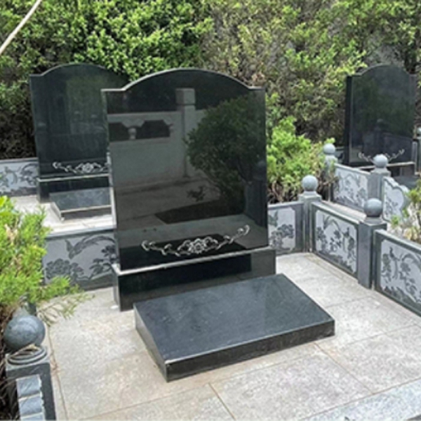立碑