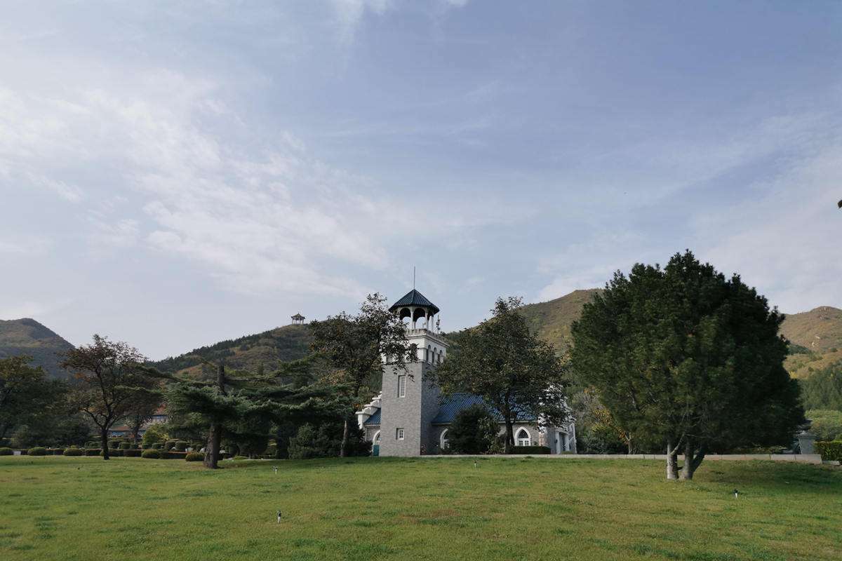 天寿陵园墓地价格最便宜的多少钱？天寿陵园墓地有哪些名人？