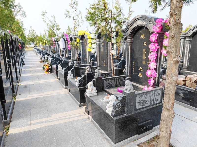 德芳潭陵园，风景秀丽的人生宝地